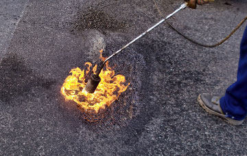 Ash Thomas flat roofing repairs